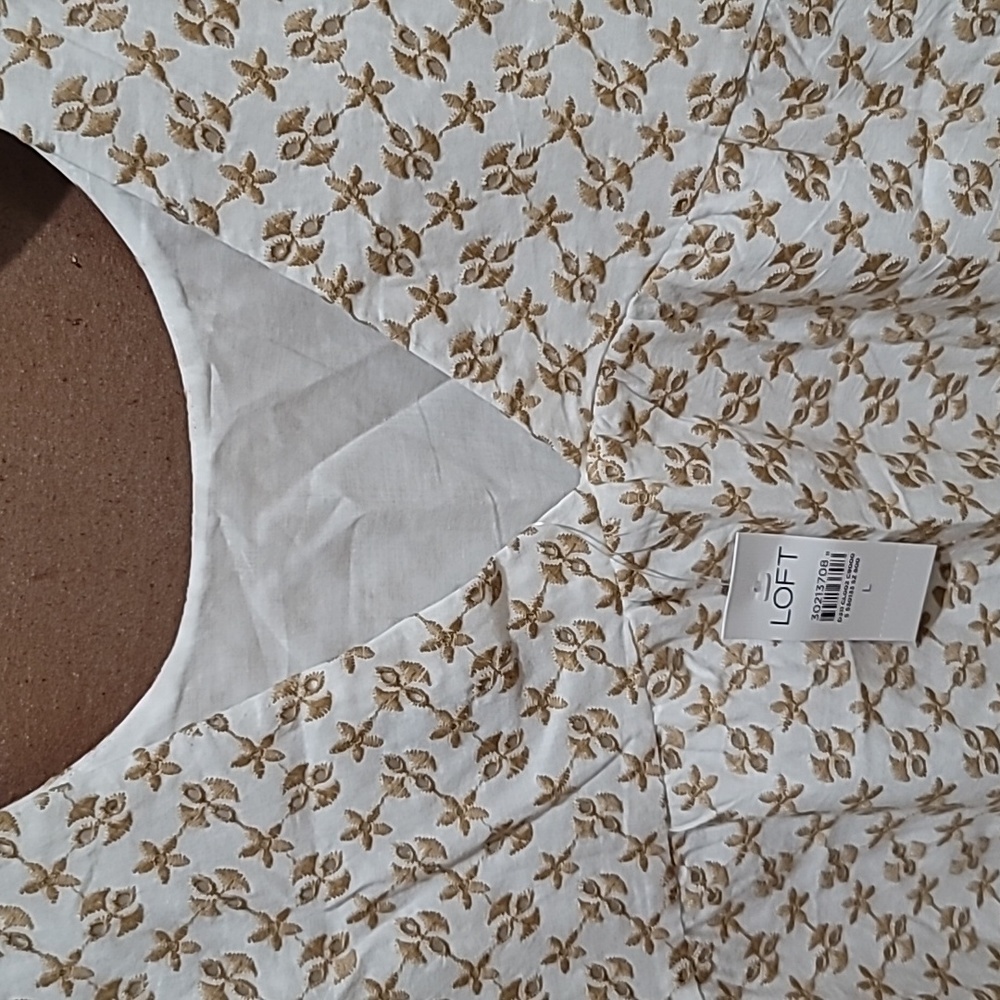 NWT- Loft embroidered top - Picture 5 of 9